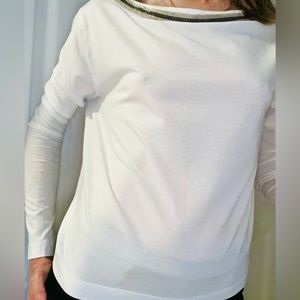 Metallic rim, open back top